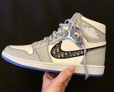 dior jordan 1 retail price.